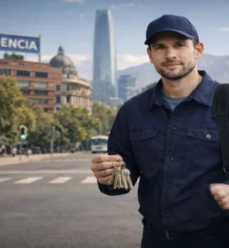 Cerrajero a domicilio en Providencia preparado para atender emergencias de apertura de puertas y cerraduras